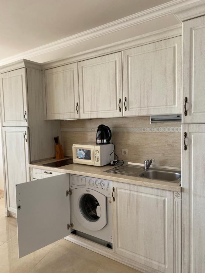 Private Super Apartments By Sea In Apart Hotel ! Pomorie Ngoại thất bức ảnh