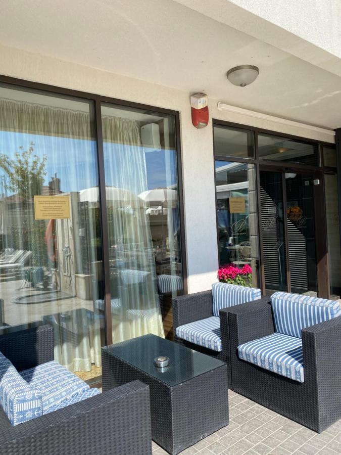 Private Super Apartments By Sea In Apart Hotel ! Pomorie Ngoại thất bức ảnh